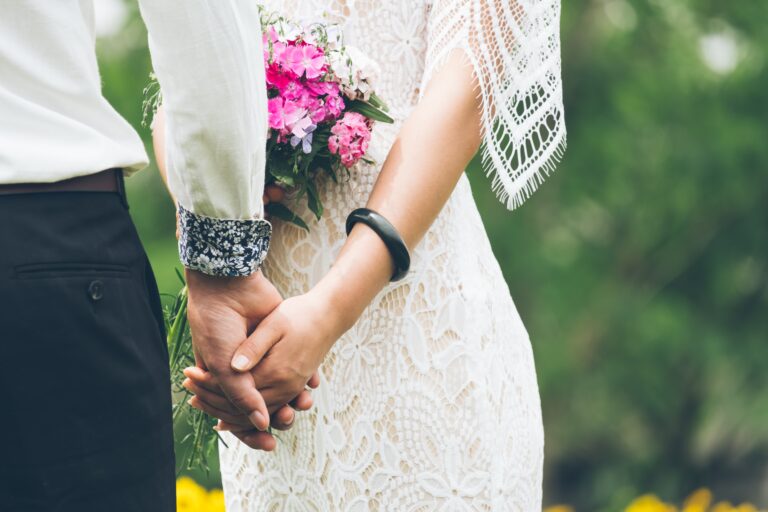 Invitațiile de nuntă – o expresie a personalității tale
