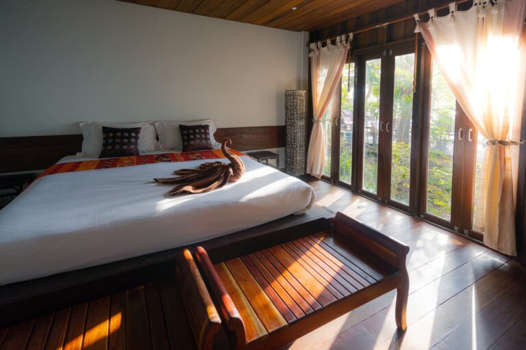 De ce să ții cont atunci când plănuiești să devii proprietarul unui hotel?