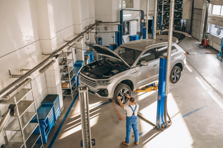 Top 4 service-uri auto din București: Experiență și tehnologie de ultimă generație pentru mașina ta