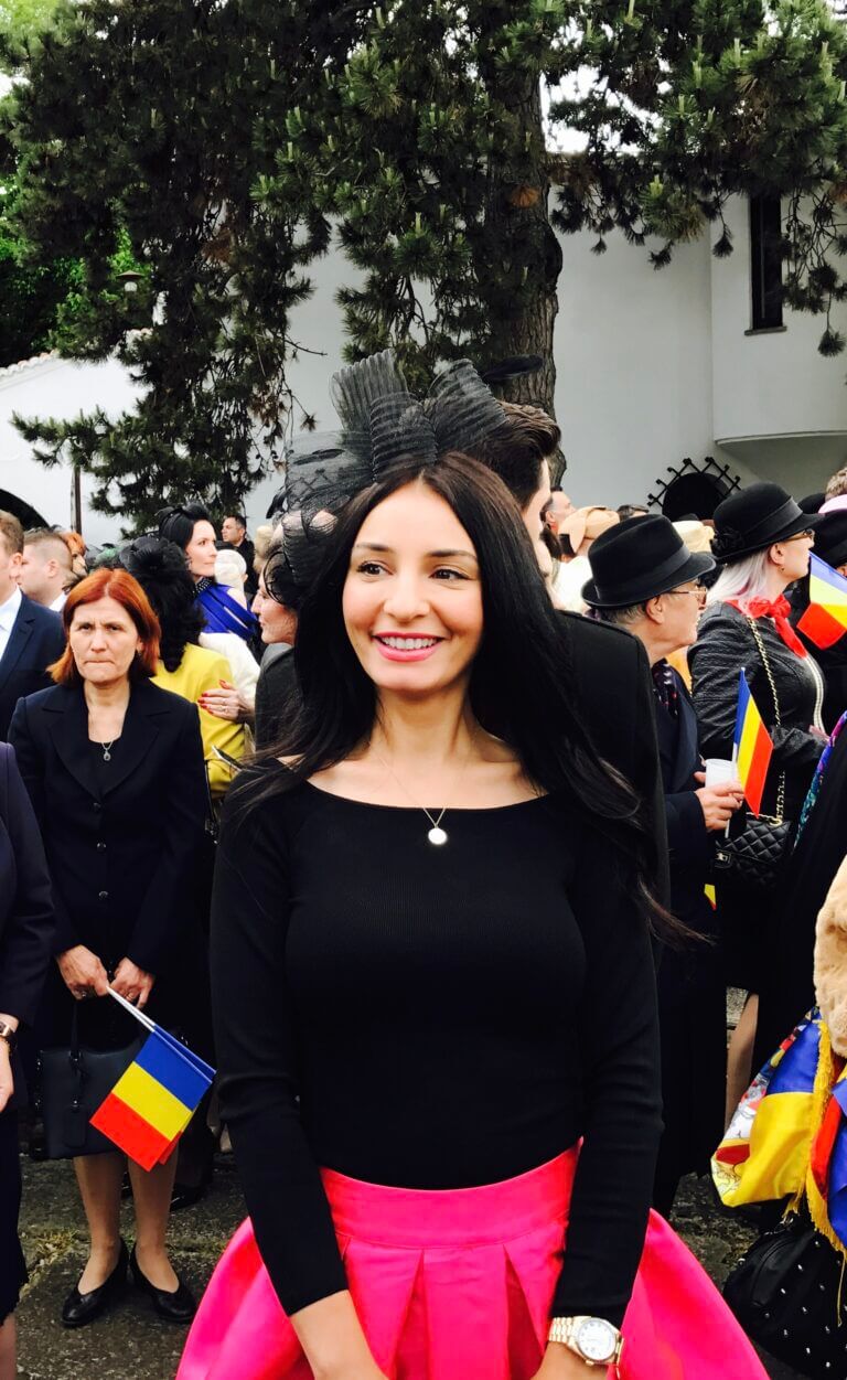 Vanessa Youness și Fundația Youness: Inima unei Comunități Revigorată prin Joc și Educație
