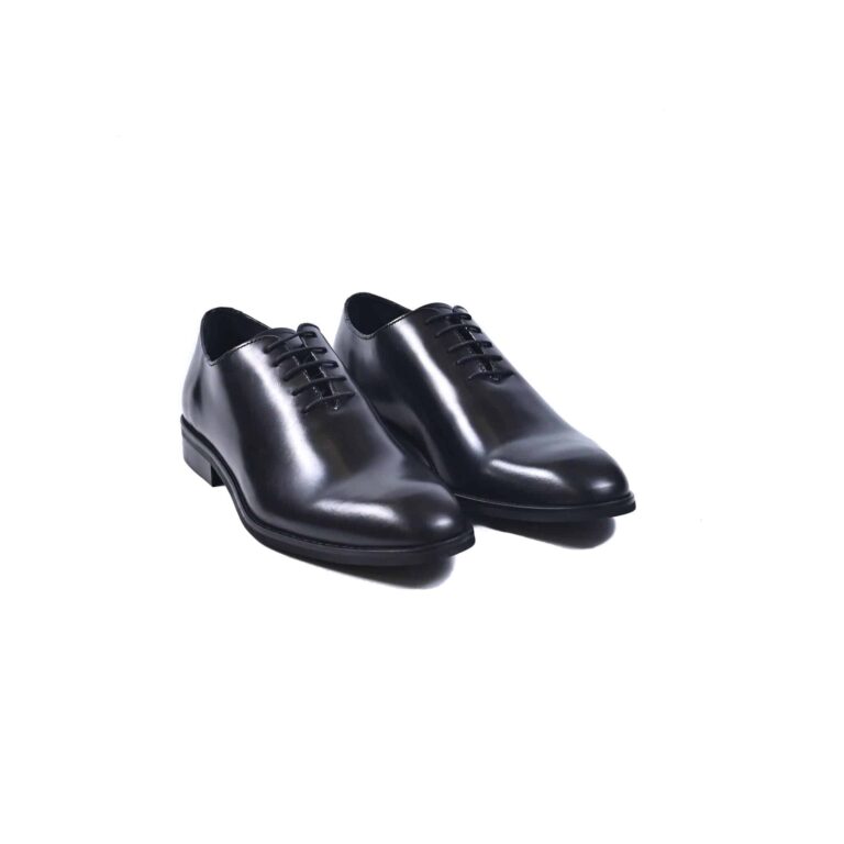 De ziua lui, oferă-i un cadou aparte: o pereche de pantofi eleganți