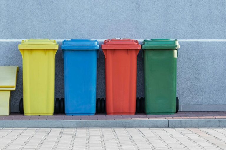 Reciclarea și valorificarea deșeurilor de ambalaje – ce presupune și cum poți gestiona această sarcină mai ușor?