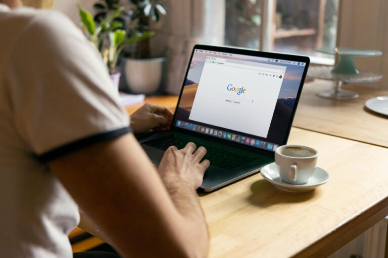 Strategii SEO pentru startup-uri: Cum concurezi cu branduri mari?