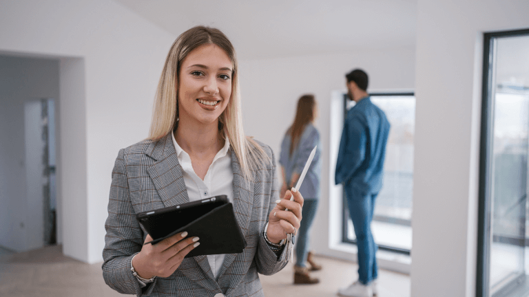 Cum accelerează un Call Center modern vânzările în real estate