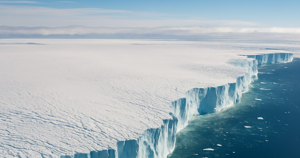 Antarctica pe marginea prăpastiei: modificările climatice intensifică catastrofa globală