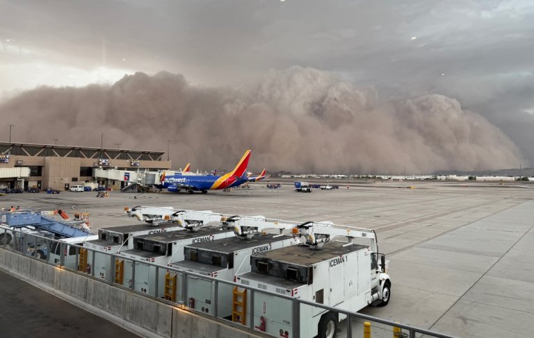 Influența norului de praf asupra comunității din Phoenix