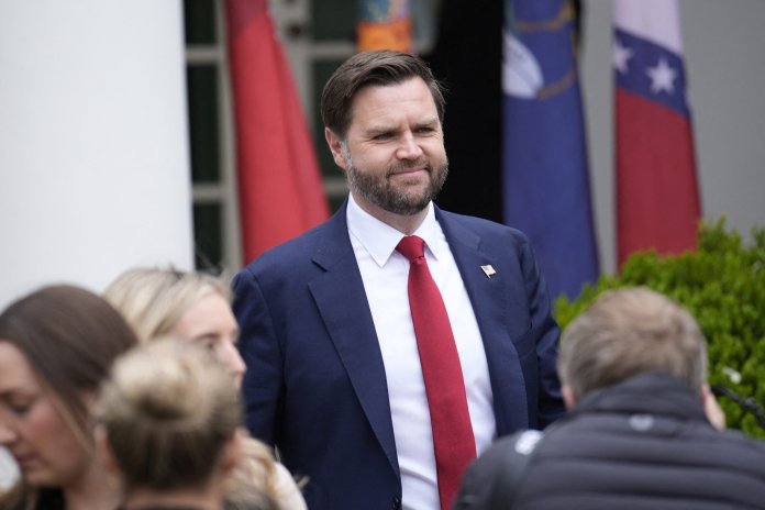 JD Vance a fost fluierat în timpul întâlnirii cu militarii Gărzii Naționale din Washington D.C.