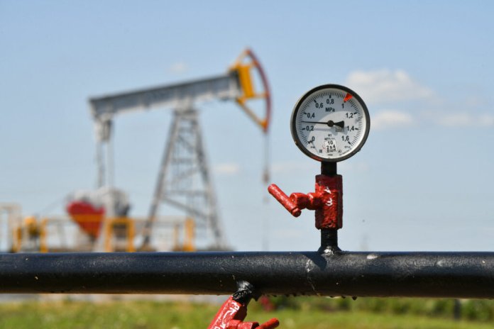 Petrolul rusesc achiziționat de China, cererea din India scade din cauza impozitelor impuse de Trump