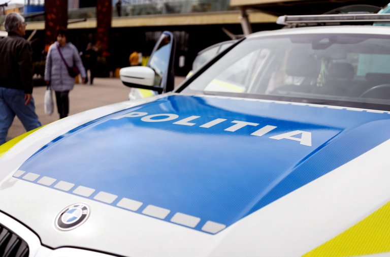 Poliția găsește trupul unui bărbat pe o cale din Aiud