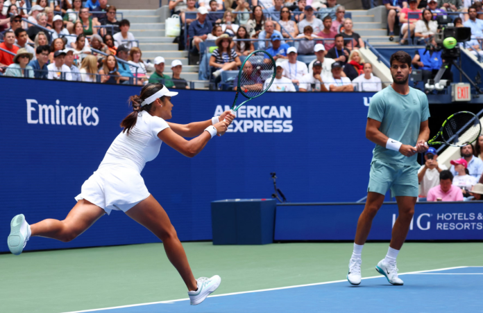 Răducanu-Alcaraz, eliminați în competiția de dublu mixt de la US Open