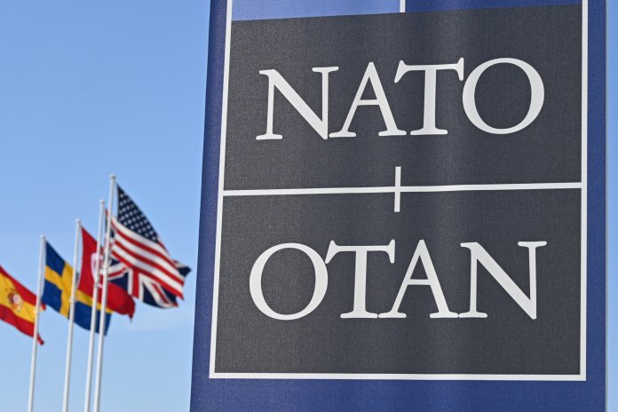 Șefii apărării NATO au analizat asigurările de securitate pentru Ucraina.