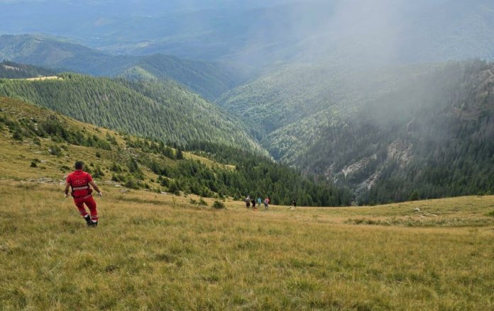 Tragedie în Argeș: Patru decedați după răsturnarea unui vehicul în regiunea montană