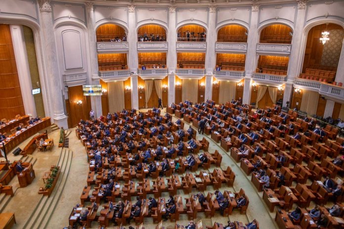 AUR informează că a înregistrat patru moţiuni de cenzură