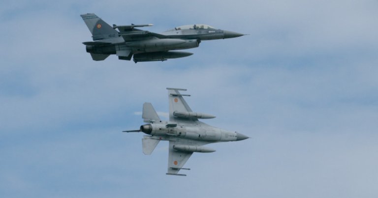 Forțele armate au mobilizat două avioane F-16 în timpul nopții, după identificarea unui ansamblu de drone la frontieră. Alerta RO-ALERT emisă în Tulcea.