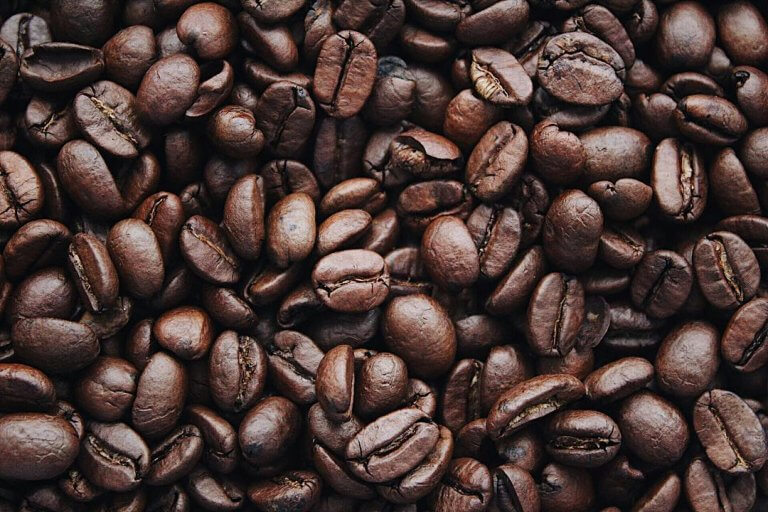 Ce trebuie să știi înainte să alegi un furnizor de cafea pentru afacerea ta