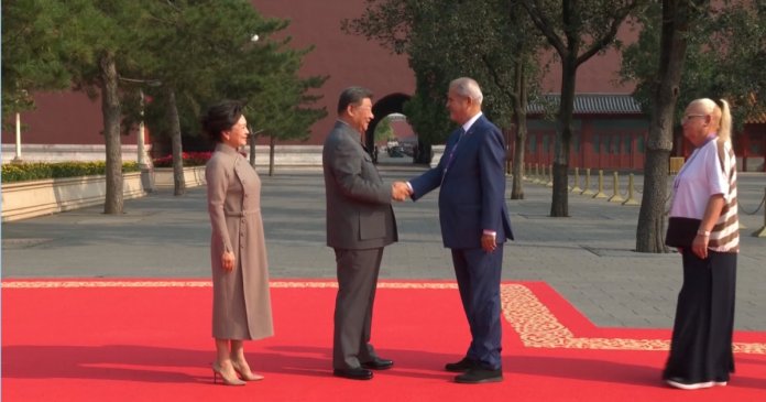 Prima reacție a lui Adrian Năstase după ce s-a pozat, la Beijing, cu liderii autoritari ai lumii