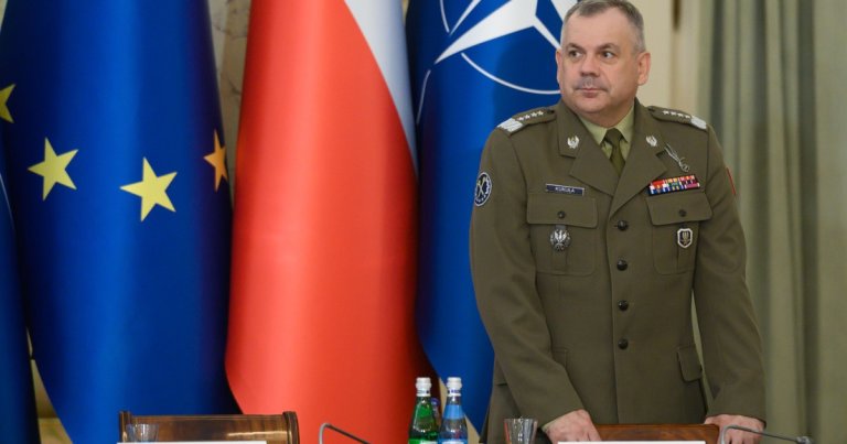 „Rusia nu este suficient de puternică în acest moment” pentru a lansa un atac asupra unei țări NATO, declară conducătorul forțelor armate poloneze