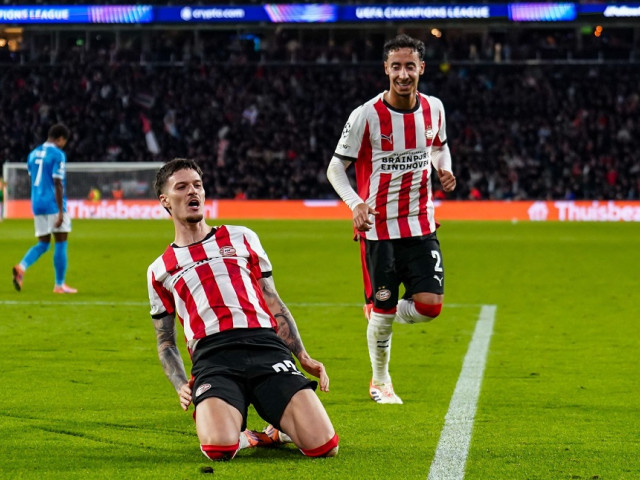 Mass-media din Olanda l-a desemnat pe Dennis Man „MVP” în urma meciului PSV - Napoli 6-2