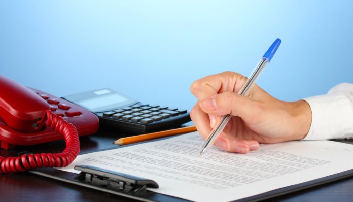 Pot obține o traducere legalizată pentru un testament în Cluj?