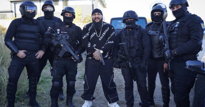 Dani Mocanu, reținut de autoritățile italiene în apropiere de Napoli alături de fratele său