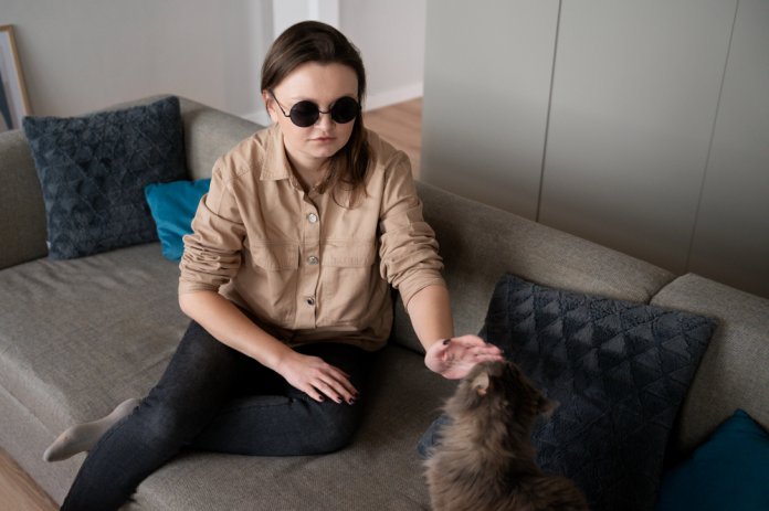 Cât costă, în medie, un pet sitter în București și ce include acest tarif?