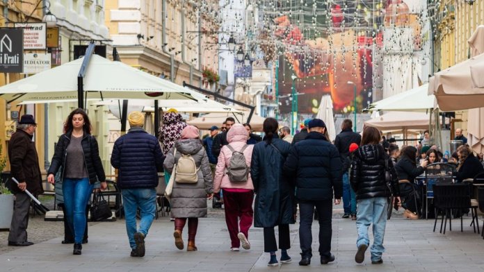 Analiză: România se pregătește pentru trecerea la euro - susținere publică considerabilă, însă dificultăți fiscale importante