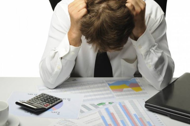 Economia României se confruntă cu riscul falimentului: companii de mari dimensiuni nu reușesc să-și respecte obligațiile financiare.