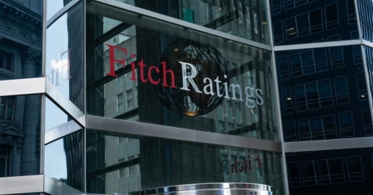 Fitch avertizează: risc de scădere a ratingului pentru națiunile est-europene din cauza tensiunilor dintre SUA și Groenlanda