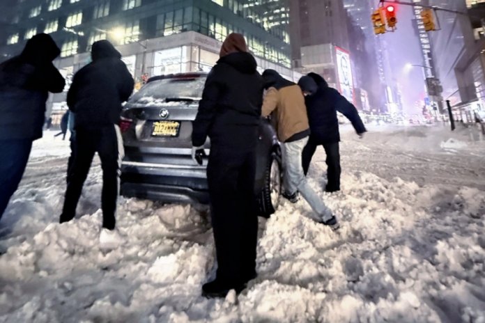 Frecvențe extrem de joase în SUA și creșteri rapide ale prețurilor la gazele naturale; efectul de șoc influențează piețele europene.