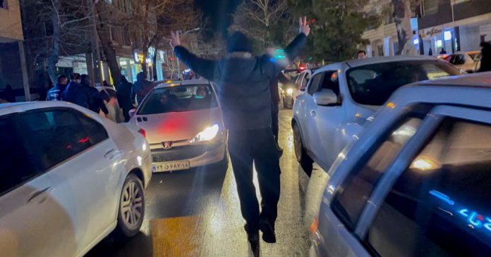 Guvernul iranian va furniza un suport lunar pentru fiecare cetăţean timp de patru luni în cadrul protestelor.