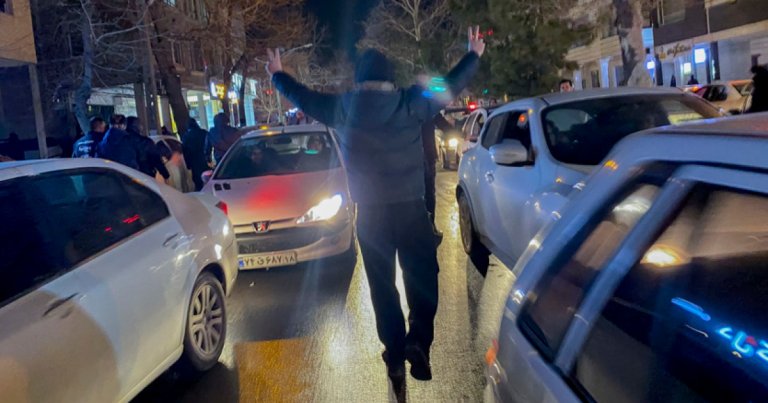 Guvernul iranian va furniza un suport lunar pentru fiecare cetăţean timp de patru luni în cadrul protestelor.