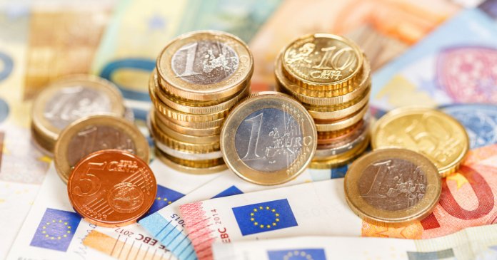 Polonia amână implementarea euro. Ministrul Finanțelor: Creșterea economică este mai rapidă decât media Uniunii Europene.