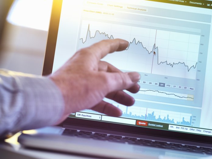 Consolidarea fiscală a ameliorat piețele, însă economia este într-o stabilizare fragile, conform experților.