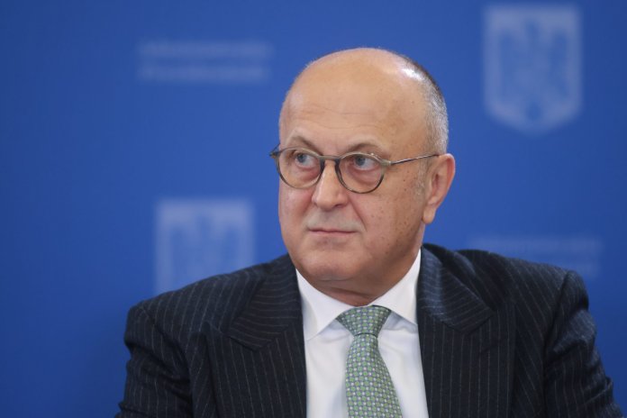 Dan Șucu, mesaj pentru guvern: Revitalizarea economiei cere măsuri, nu declarații. Prima cerință - oprirea risipei fondurilor publice.