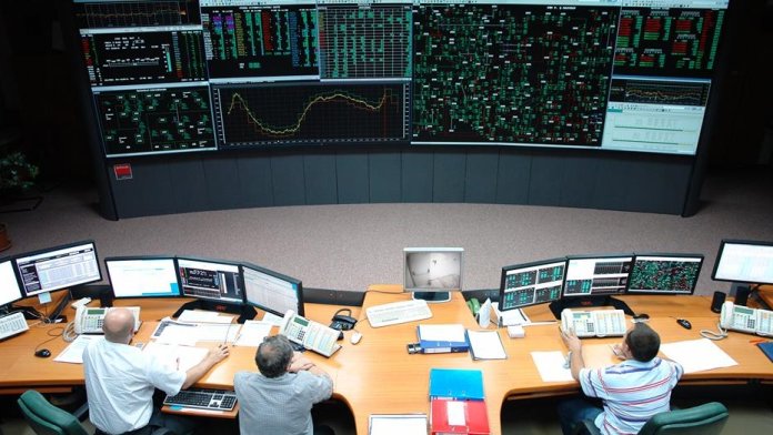 Data îngrijorătoare pentru Sistemul Energetic Național în 2025: Producția a scăzut sub 50 TWh, iar importurile de energie electrică continuă să se înmulțească.