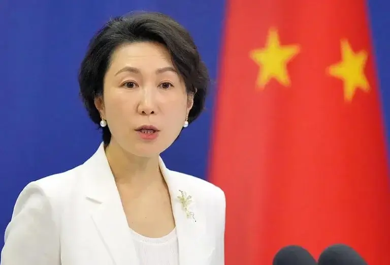 China intervine și complică circumstanța