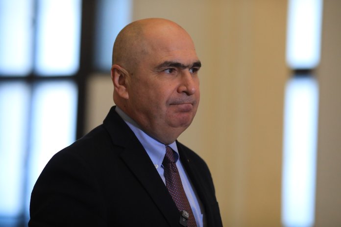 Bolojan, solicitat să comenteze pe marginea dialogurilor cu Grindeanu referitoare la destrămarea Coaliției: Nu am dispus de energie. Criză posibilă în viitorul apropiat / Păreri despre posibilitatea retragerii PSD