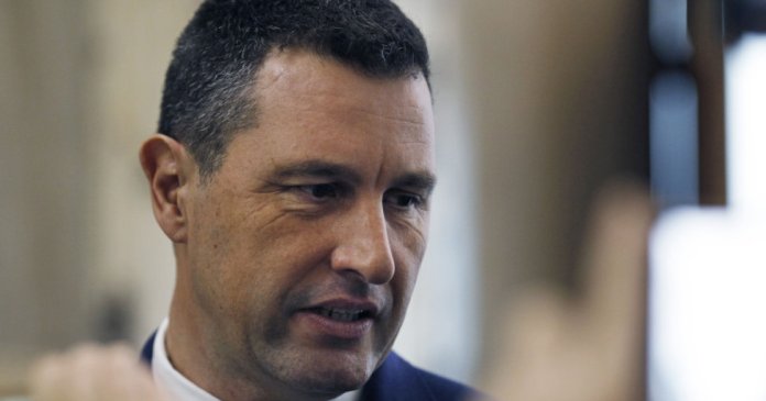 Tanczos Barna: Este foarte greu să realizăm deficitul de 6,2% sugerat de Comisie. În condițiile crizei economice, cu...