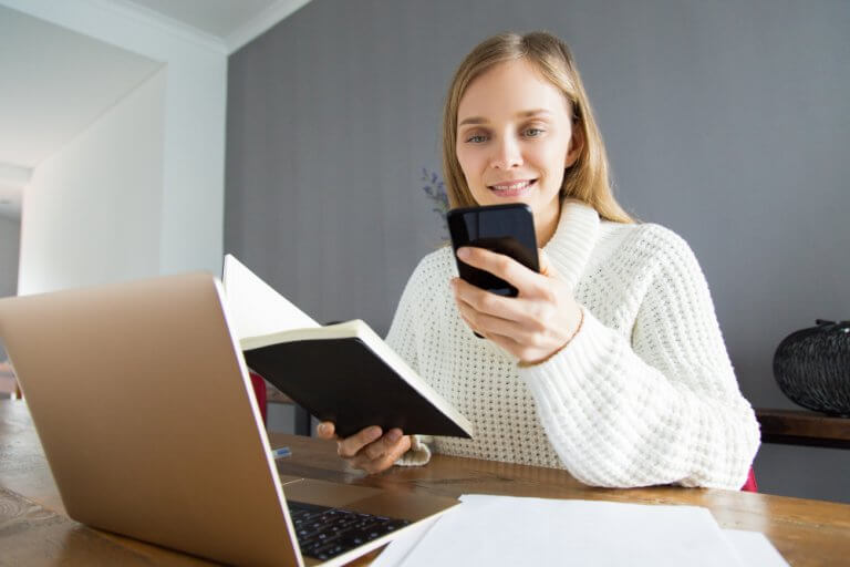 Cât câștigă, în medie, un freelancer român care lucrează exclusiv online?