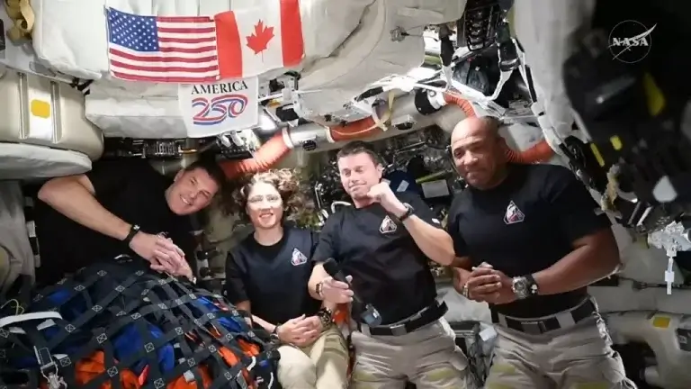 „Ne întoarcem”. Misiunea Artemis II se îndreaptă către Terra. Ce au observat astronauții în timpul circumferinței Lunii și când se vor întoarce la domiciliu.