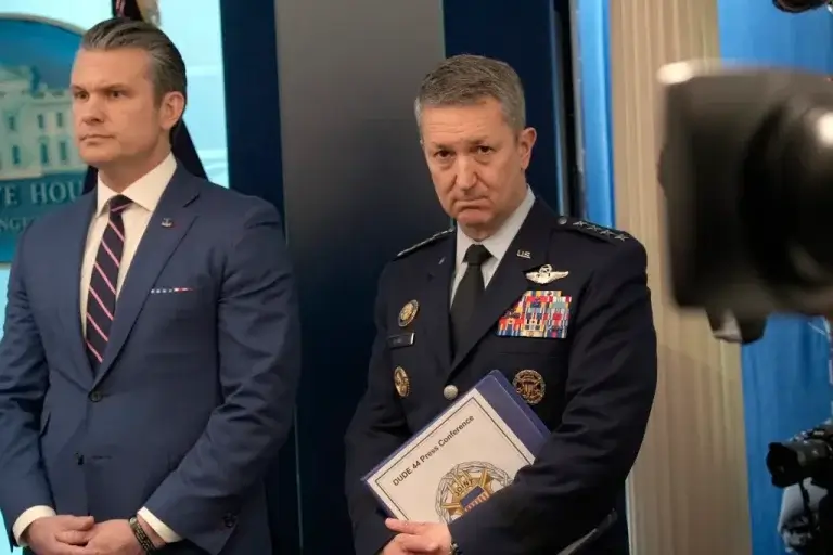 Detaliul pe care armata americană îl ține ascuns. Generalul Caine a evitat să răspundă lui Trump în fața reporterilor.
