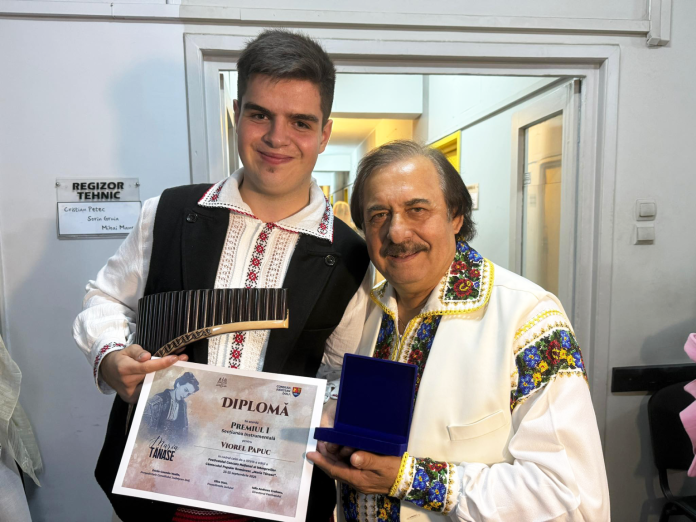 Tânăra de 19 ani care l-a captivat pe Gheorghe Zamfir: „Tatăl a crescut singur trei copii”