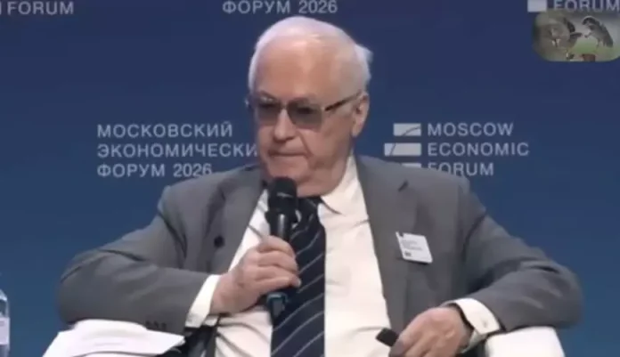 Un academician rus de renume, aclamat pe scena deschisă după ce l-a contestat pe Vladimir Putin: „Totul se duce de râpă”