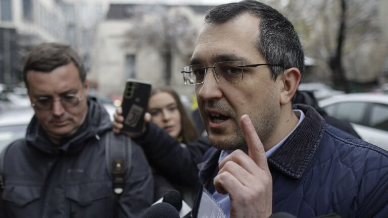 Reacția lui Vlad Voiculescu după ce a pierdut procesul cu Pfizer: România va suporta o cheltuială de 600 de milioane de euro și îi blamează pe două persoane.