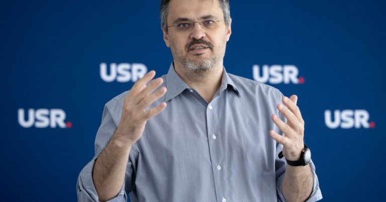 „Aș opta să-mi tai mâna decât să-l aleg pe Predoiu premier”, declară Cristian Ghinea (USR) referitor la un…