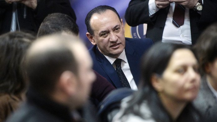 Avocatul Mihai Costea, care cere 21.000 de euro pentru intervenții la conducerea DIICOT, a fost condamnat definitiv la închisoare