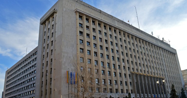 Cabina unui ascensor a căzut în Palatul CFR, care găzduiește Ministerul Transporturilor: șase persoane se…