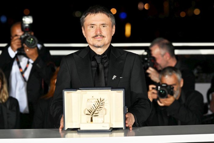Cristian Mungiu, recent învingător al Palme d'Or, sprijină o echipă din România: „Întotdeauna! Eu am jucat fotbal ca libero”