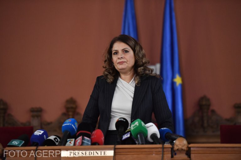 Curtea de Apel București obligă Guvernul să aloce resurse financiare pentru obligațiile financiare ale magistraților, aplicând o penalizare de 20% din salariul minim brut pe economie pentru fiecare zi de întârziere.