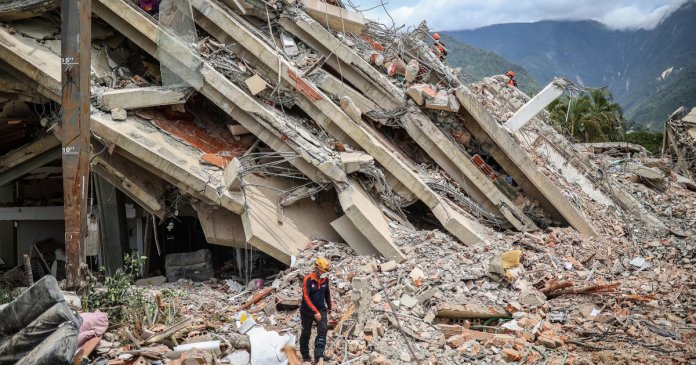 De ce au capitulat atât de multe edificii în timpul seismelor din Venezuela și cum a supraviețuit Chile în fața acestora...